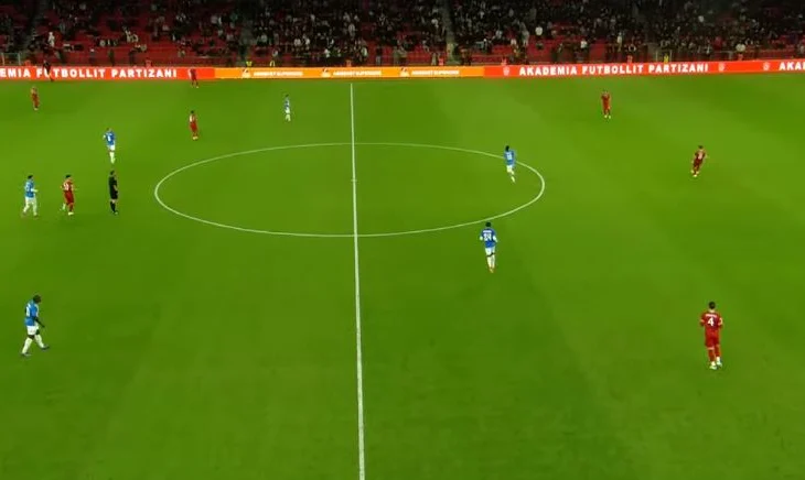 VIDEO/ Tirana në epërsi të dy golave, bardheblutë udhëheqin në derbi