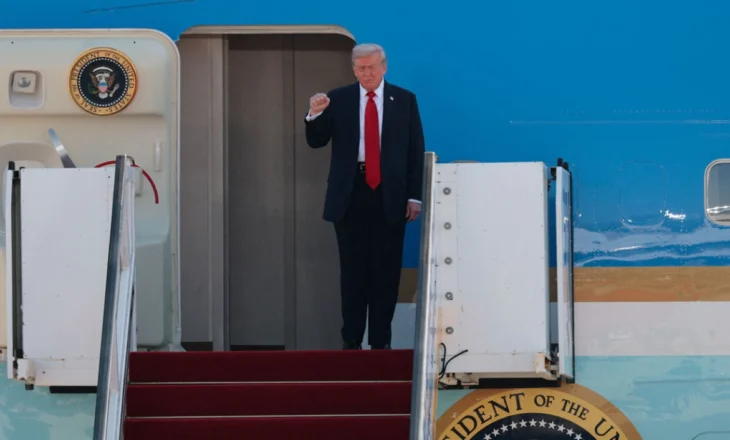 (VIDEO)Me grushtin lart dhe duke thënë ‘faleminderit’/ Trump mbërrin në Izrael: Marrëveshja e paqes, sukses i madh diplomatik