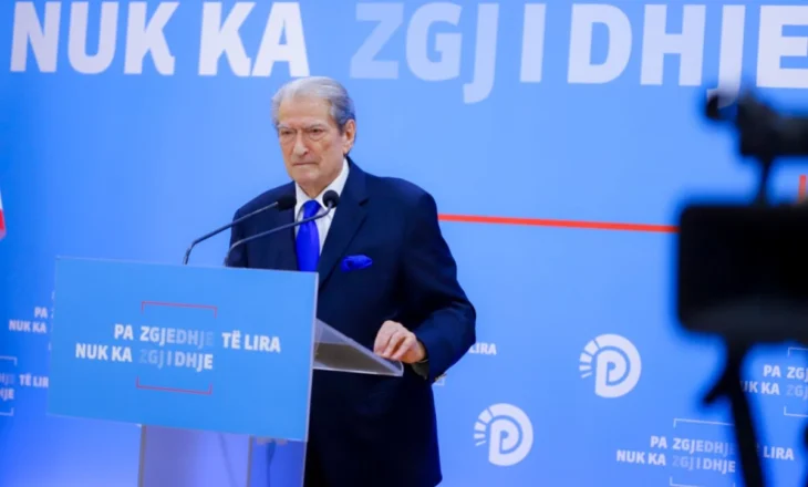 Vijojnë largimet nga PD, ish-kryetarja e PD në Sarandë i bashkohet PS dhe merr post në bashki, Salianji…