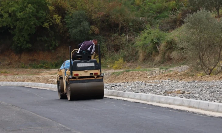 Vijon puna për asfaltimin e rrugës “Gjergj Arianiti” në Elbasan