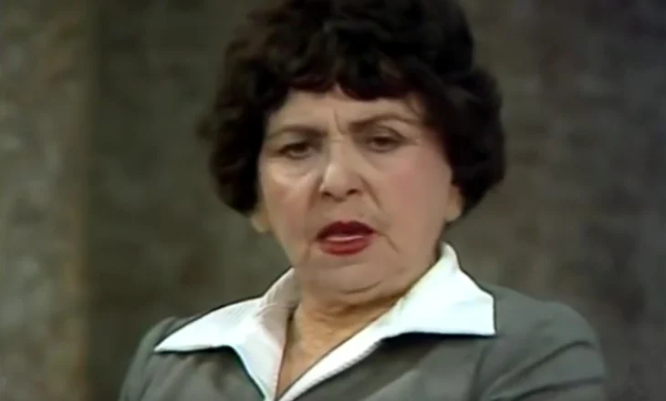 Violeta Manushi, nuk u ankua kurrë. Nuk u mburr kurrë. Ndaj e donin të gjithë!
