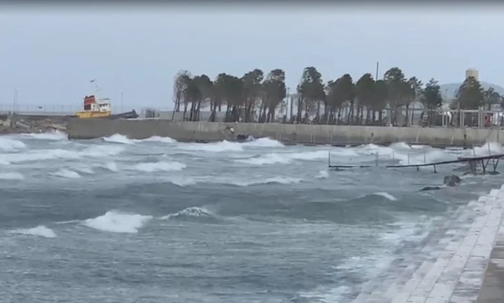 Vlora do të përfshihet nga moti i keq, bashkia del me njoftim të rëndësishëm për qytetarët