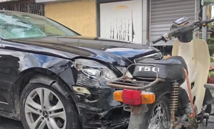 Vlorë/ Aksident në Peshkëpi, plagoset rëndë motoristi – VIDEO