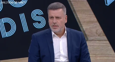 Vrasja e gjyqtarit Astrit Kalaja, ish-kreu i Apelit Alaudin Malaj: Të rikthehen efektivat blu në gjykata, detektorët e dorës të…
