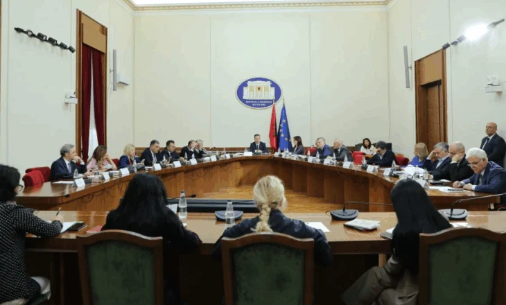 Vrasja e gjyqtarit Kalaja, Balla: Të mbahet 1 minutë heshtje në Kuvend. Opozita: Të shpallet “Dëshmor i Atdheut”
