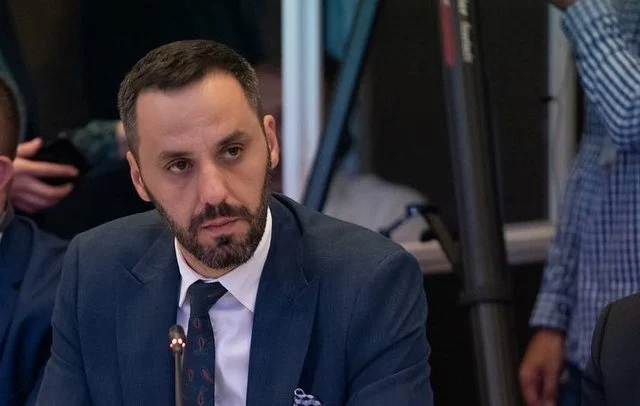 Vrasja e gjyqtarit Kalaja, reagon ministri i Drejtësisë: Të ashpërsojmë dënimin për armëmbajtjen pa leje