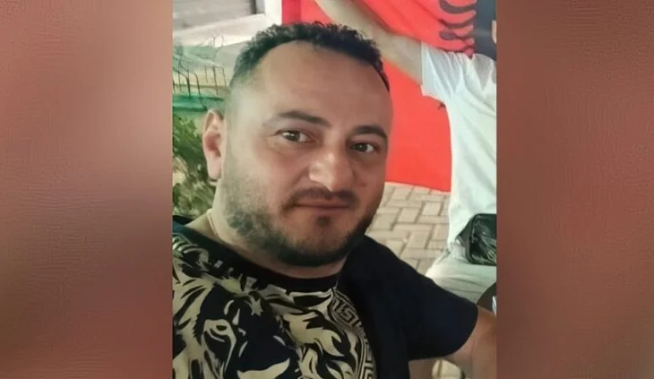 Vrasja me thikë në Tiranë, ky është autori i dyshuar i krimit – Foto