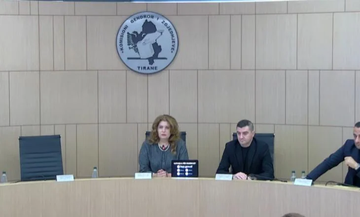 Zgjedhjet e pjesshme në 6 bashki/ Dështon mbledhja e Komisionit Rregullator në KQZ, shkak…