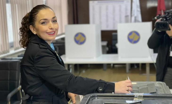 Zgjedhjet në Kosovë / Kurti dhe Osmani votojnë: Vendosim për katër vitet e ardhshme