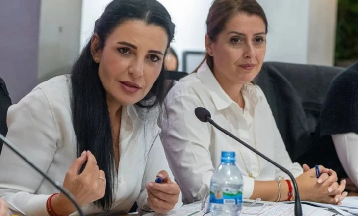 Zgjedhjet për Tiranën, ministrja Balluku ndan pamjet me Manastirliun dhe deputetë të tjerë të PS: Nuk e kuptuan kurrë që forca socialiste buron nga…