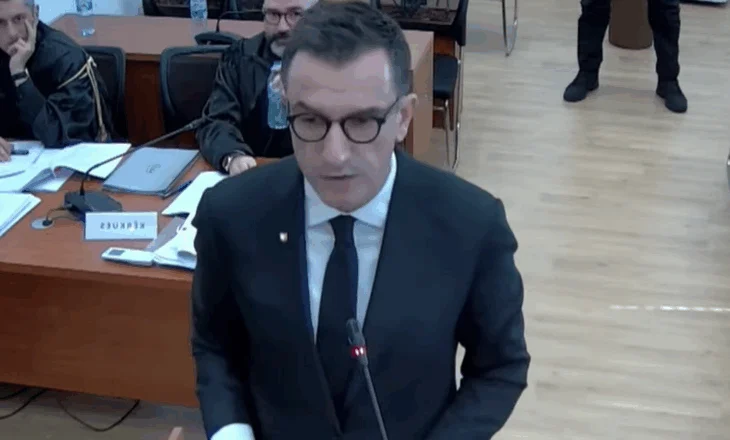 “Zoti i faltë bashkëpunëtorët e mi, lutem çdo natë për ta”, fjala e plotë e Veliajt në Kushtetuese: Nuk dua mëshirë