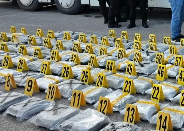 120 kg kanabis nga Shqipëria drejt Kosovës, arrestohet shoferi i autobusit pa pasagjerë