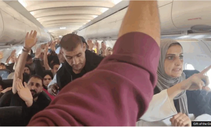 153 palestinezë mbërrijnë papritur në Afrikën e Jugut, autoritetet nisin hetimet për fluturimin misterioz