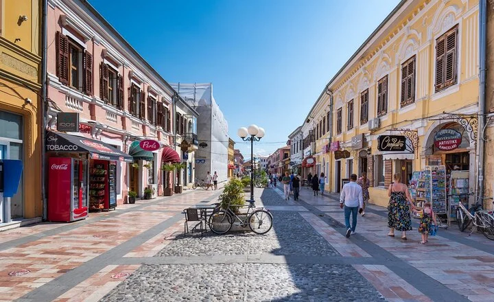 2019-2023, vetëm 4 qarqe kanë rritur peshën në ekonomi, 8 të tjerat në rënie