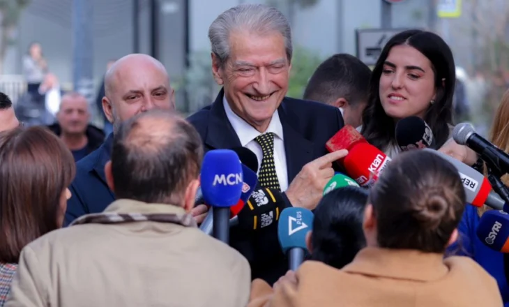 21 Janari/ Berisha: Nuk është qëlluar nga brenda kryeministrisë, kjo është gënjeshtër me bisht