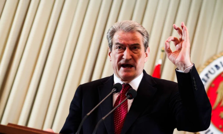 21 Janari / Deklarata e fortë: Berisha mbante kallashnikov në dorë, ndaj janë fshirë serverat e Kryeministrisë