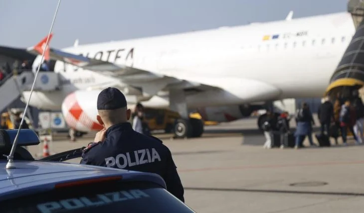 28 kg kokainë, qindra mijëra euro dhe…/ Koka e trafikut të drogës në Angli, arrestohet 32-vjeçari shqiptar! Një vit më parë kishte blerë online…