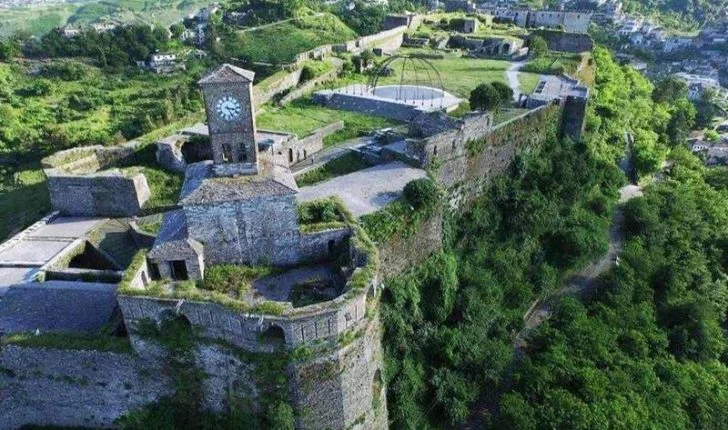 300 mijë vizitorë në kalanë e Gjirokastrës nga muaji janar deri tani