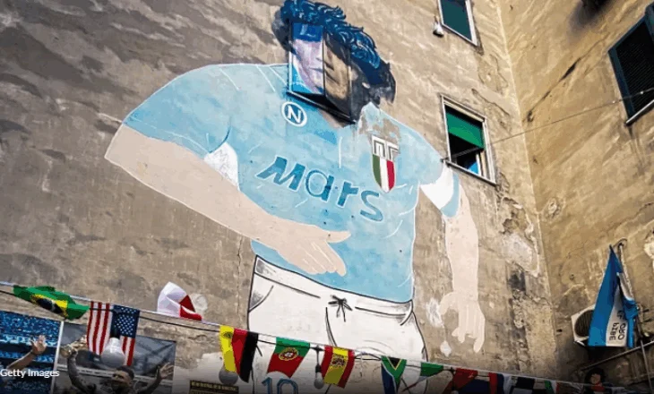 5 vite pa Maradonën, topi vazhdon të “qajë” për atë që e trajtoi gjithmonë me dashuri