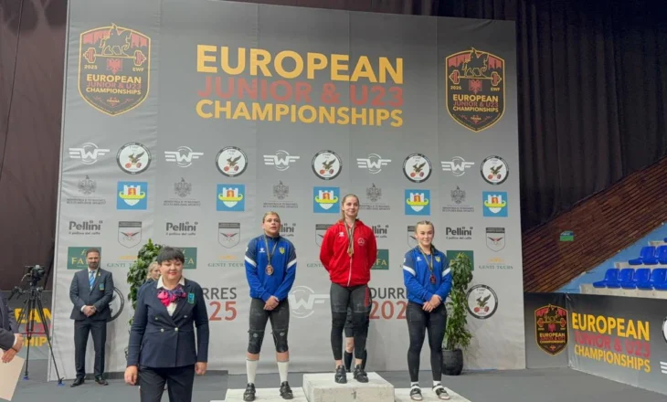 6 rekorde dhe “tripletë” e artë, Enkileda Carja shkëlqen në Evropianin e Peshëngritjes (VIDEO)