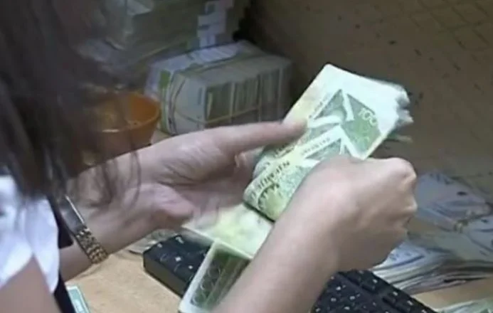 90% e pagesave bëhen me para në dorë/ Shqipëria e katërta në nivel global