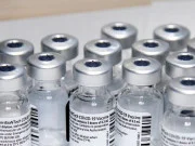 A mund të shkaktojnë tumor vaksinat anti-covid? Mjeku: Jetojmë në ambient toksik, problemi i vërtetë janë…