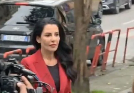 A po i shkakton kosto të mëdha mazhorancës dhe PS duke mos u dorëhequr? Balluku ‘kyç’ sërish gojën para gazetarëve