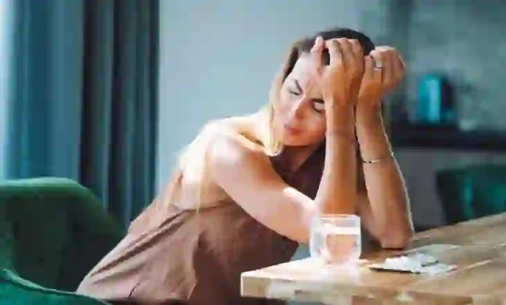 A po ju shkakton moti dhimbje koke? Ja disa këshilla që mund t’ju ndihmojnë