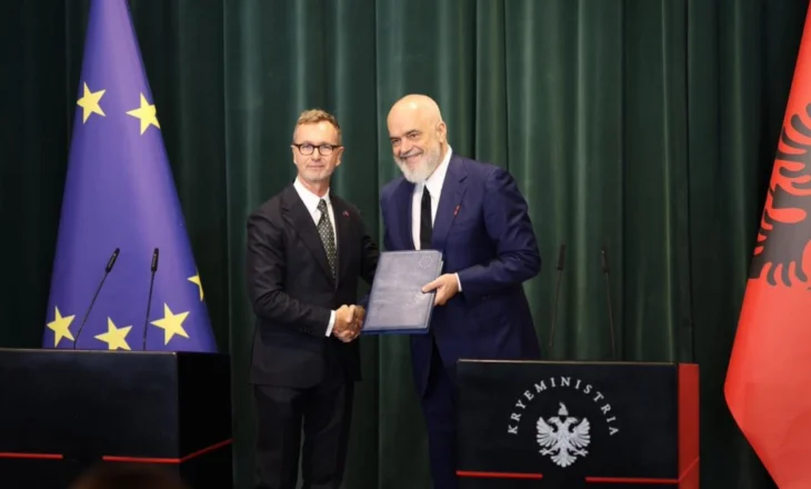 A qëndron ky ambasador homo pas “Barazisë Gjinore”?