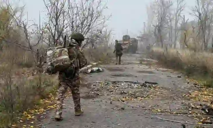 Abuzime të tmerrshme fizike dhe psikologjike, REL sjell dëshmi: Ushtarëve ukrainas u fanitet tmerri i një burgu rus