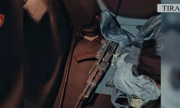 Abuzoi seksualisht me të renë në makinën e tij! Kapet autori-kokainë e kallashnikov në mjet