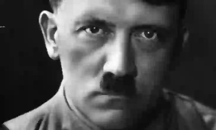 ADN-ja e Hitlerit zbulon çrregullimin gjenetik që pengonte zhvillimin e tij seksual!