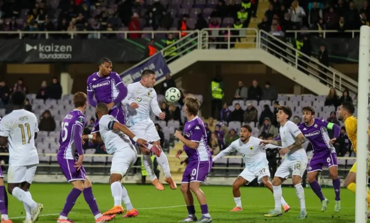 AEK trondit Fioren, i thyen në “Franchi”, shkëlqen Thomas Strakosha