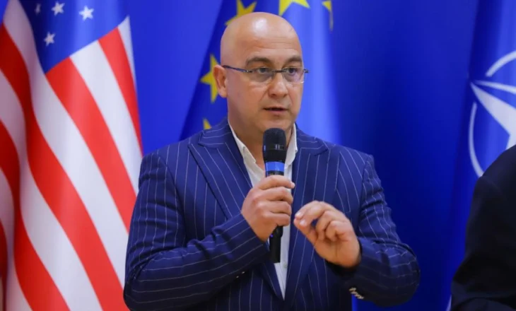 “Ajo duhet të ishte pas hekurave”/ Deputeti plas akuza të ashpra ndaj Ballukut: Nuk ka më moral, për të…