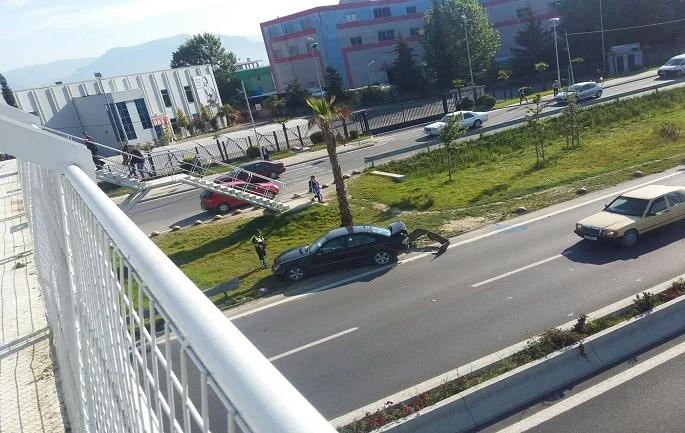 Aksident i rëndë në aksin Tiranë-Durrës, vdes në spital 28-vjeçari