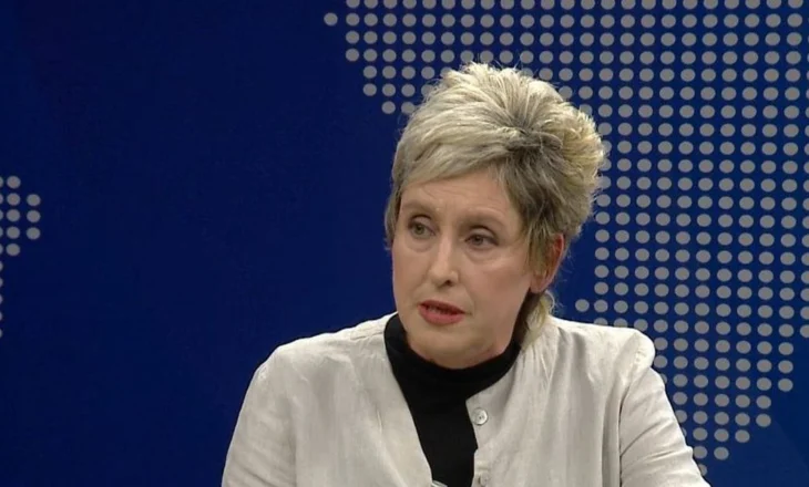 Aktivistja Elsa Ballauri pranon ideologjinë gjinore në shkolla: Kam 15 vite…me 5 antarë të LGBT kam dhënë mësim