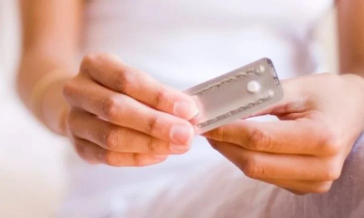 Alarmi për pilulën e abortit/ Përdoret pa kriter nga të rinjtë, nuk dinë pasojat e dëmshme për shëndetin riprodhues