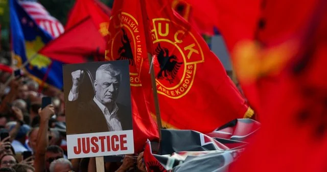 Analiza e REL-it: Dy rrëfime, një vendim: Si do të mbahet mend UÇK-ja?