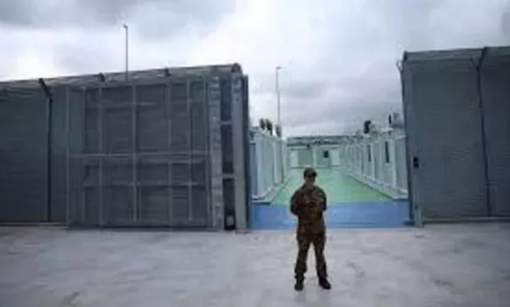 Analizë| Dështimi i qendrave për emigrantët në Shqipëri, kush po e paguan faturën?