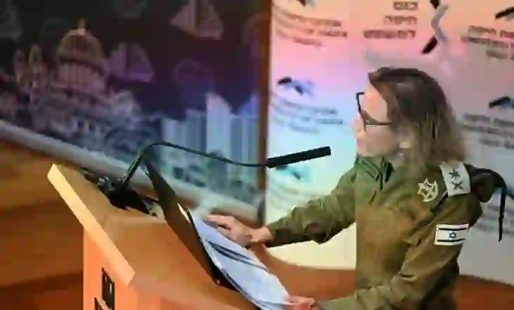 Analizë: Si e ushqen betejën e të djathtës izraelite rrjedhja e videos së keqtrajtimit të të burgosurve në Gaza