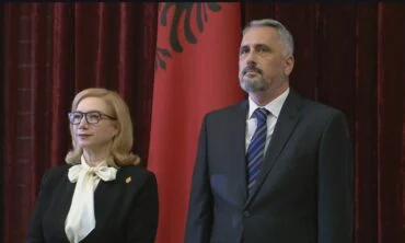 Anëtari i ri i Gjykatës Kushtetuese, Asim Vokshi betohet në Presidencë