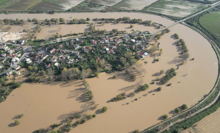 Argjinaturat çahen, përmbytje masive në Çukë, Konispol dhe Shalës – VIDEO