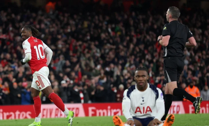Arsenal “shkatërron” Tottenham, por Richarlison shënon golin e sezonit. Eze “hat-trick” (video)