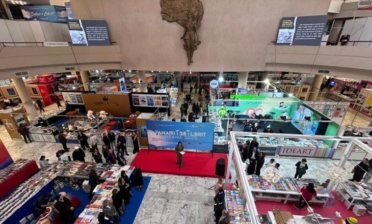 Artan Fuga, “Autori më i mirë i vitit”! Në panair vlerësohen edhe Muçi, Nerguti dhe Banka