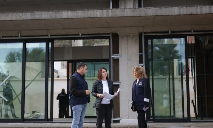 “Askush mbi ligjin”/ Aksioni ndaj ndërtimeve pa leje, reagon ministrja Koçiu: Mesazhi është i qartë, ku konstatohet…