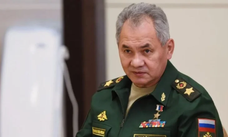 Atentat ish-ministrit rus të Mbrojtjes teksa vizitonte varrin e një familjari, si arriti të shpëtonte Sergei Shoigu