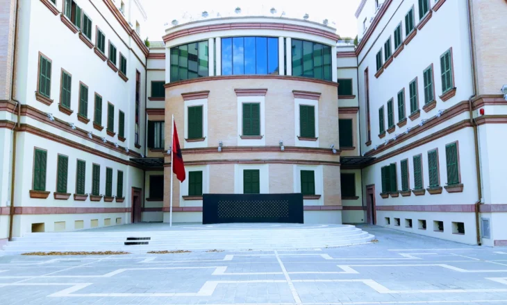 Atentati në Rinas, i plagosuri agjent i AMP/ Reagon kabineti i MB: Është marrë në punë në shtator, po verifikohen të gjitha rekrutimet