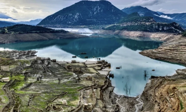 Athina po thahet për ujë/ Greqia rrit nivelin e alarmit