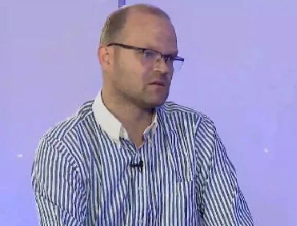 ‘Balluku duhet të arrestohet’,  Kalaja: Mund të prishë provat