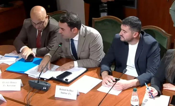 Balluku mungon, Këlliçi: Duhet të japë llogari për buxhetin dhe skandalin e Llogarasë